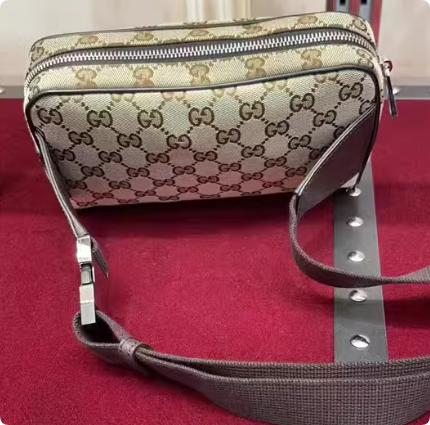 Gucci GG Supreme Messenger Bag Canvas Crossbody Bag Beige and Brown — product photo 3
