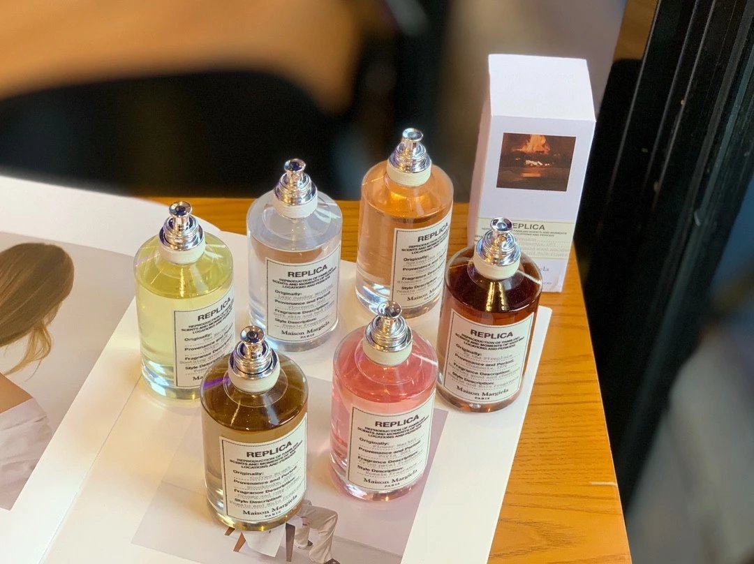 Maison Margiela Replica Lazy Sunday Morning Eau de Toilette Perfume — product photo 3