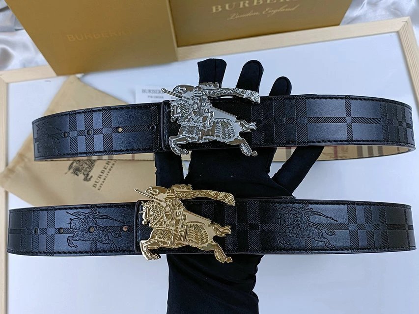 Burberry TB Monogram Reversible Belt Classic Check Leather Accessory Beige and Brown — product photo 3